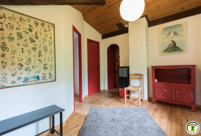 31G101247-81730faa64cc460c9c08701072d3d848