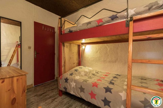 31G101247-c8738abbd366484ab91039146bc102bd