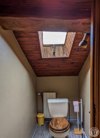 31G101249-4be5e274443041218e26e778c72a9ceb