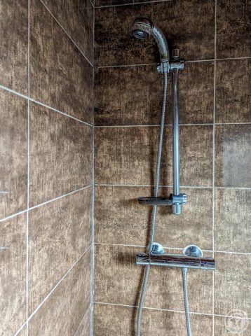 31G101249-afb5d4506a0449168b0d5b860aadc0b4