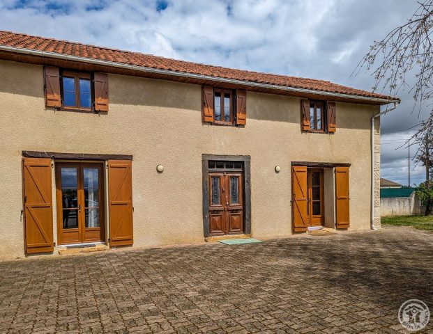 31G101249-bb90693cf826460ca3a3b9ace7b67ab8