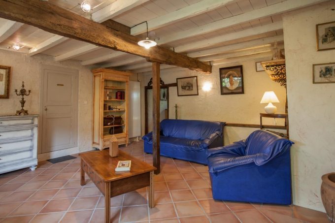 31G101275-c1046682a745448db5c7516135559af6