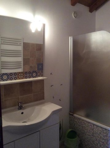 31G101281-0d7e9a9eb6f34a7c94ed5848e0db9f92