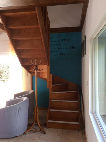 31G101281-63eb5c71723e4408907454f3d4d69948