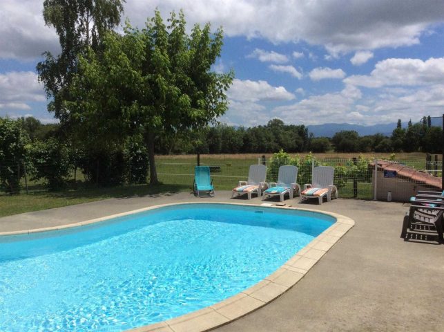 31G101281-a18bb1a486ec4cc7b39a6bf5b0756d81