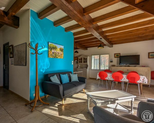 31G101281-bf96095eca1040a5aebdf6257ffa74e3