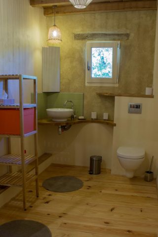 31G101284-02225eaab89042d29b02e9f2fa61984a