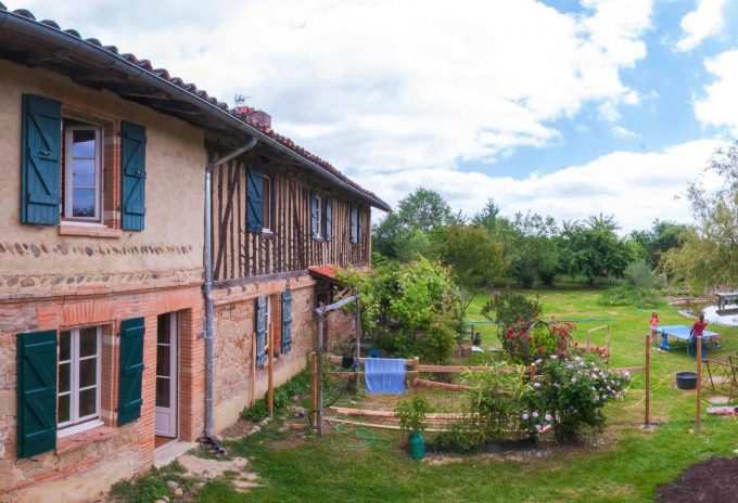 31G101284-0c0d3ec1a0464fdd90eec0bca57394b2