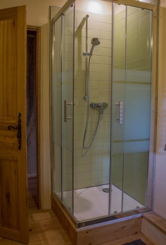 31G101284-e9938af2a07749759638504b43bd01e3