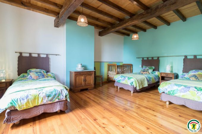 31G101297-4b71764c40f54e8badf96a247161f89b