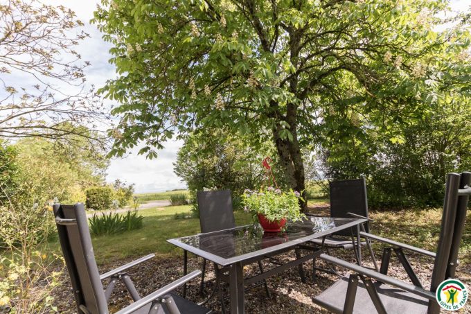 31G101297-b9ed102555934a178fce6e855d5f558d