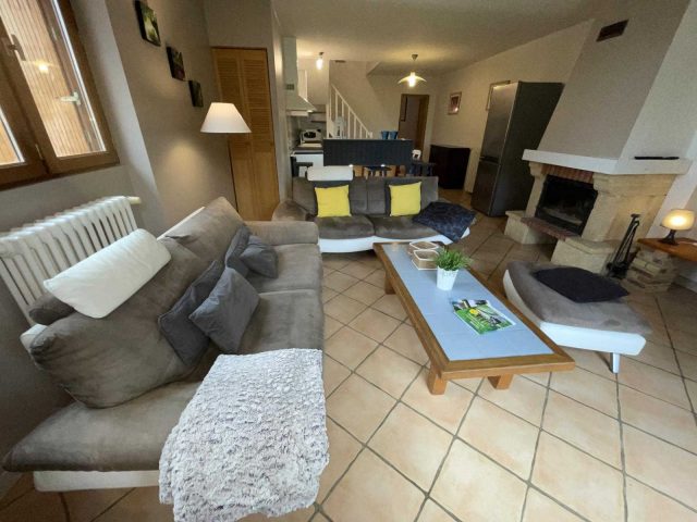 31G101337-553bed9260814229a7a8927b9c237127