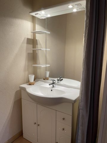 31G101337-5696eea59dfa490e94a7ddaafc7e53a5