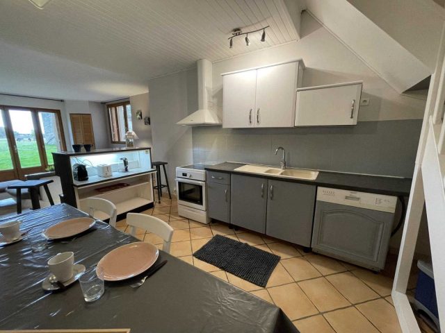 31G101337-7035fb64a05f4f06a52480540f0a4a5e