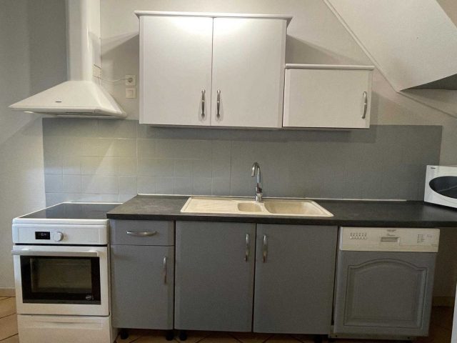 31G101337-b212ecb0526b41629c80913d0b328aa5