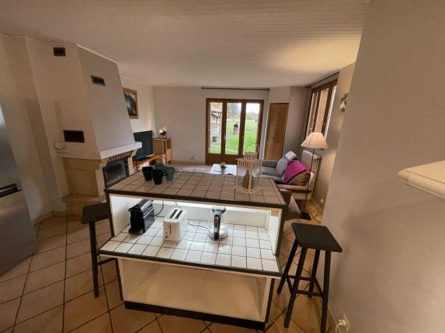 31G101337-e1ad3d64ce884929a886e28d2a492815