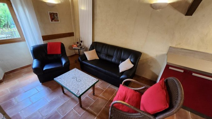 31G101342-0867129aa1ec439699fa6b37714dc03a