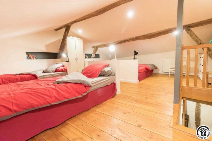 31G101343-51c5f2e86bd640f981df1d9053197b23