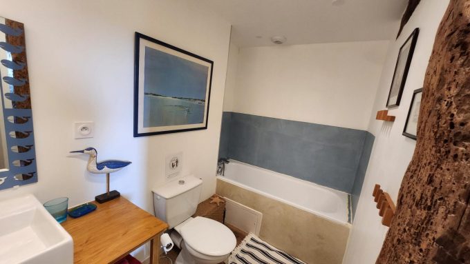 31G101343-87b735f56083448aa885c6bd1b4d2e71