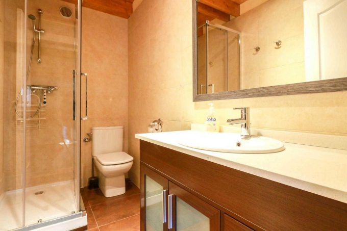 31G101360-4a18989d3a1c4651a422ceaee12cbd01