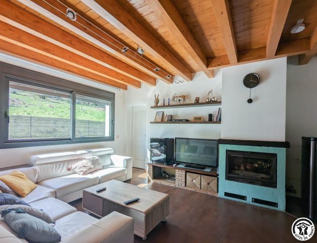 31G101360-7e523559fe3c457d921484cdc60ed2d3