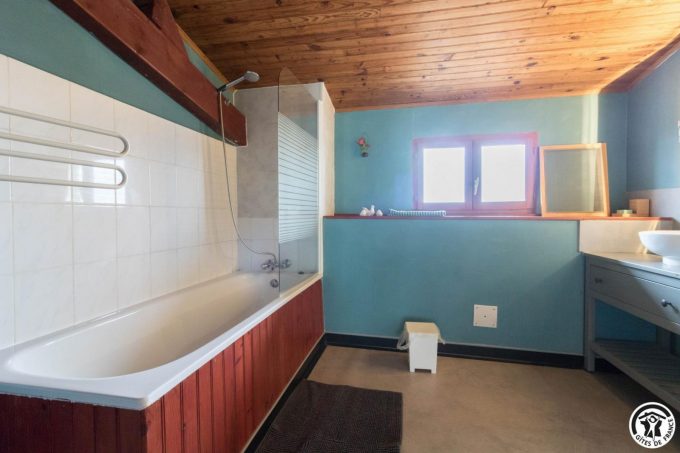 31G101370-51a0a680b3254ccf96252bd7b651ff69