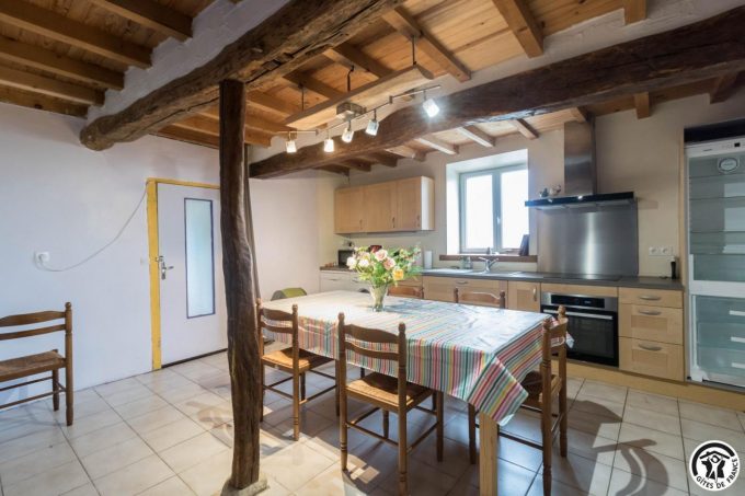 31G101370-832c0542cb104f8392c5d08ae5cfea5c