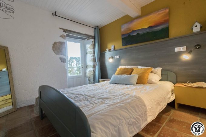 31G101371-3d85da25bcb543bb985b7a7003009315