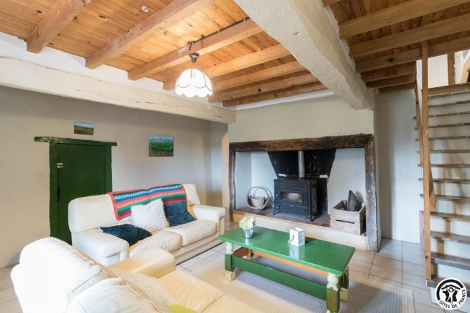 31G101371-74e77cfd537d4eb2814a006d7f8db143