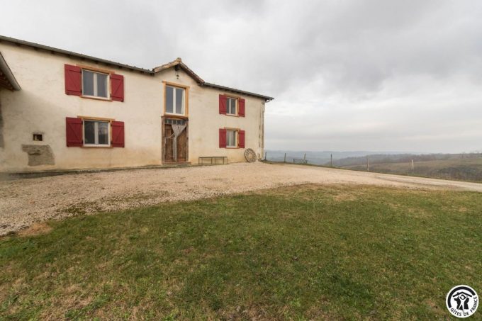 31G101371-8c93651088f34f81b7c4d0d489a512f9