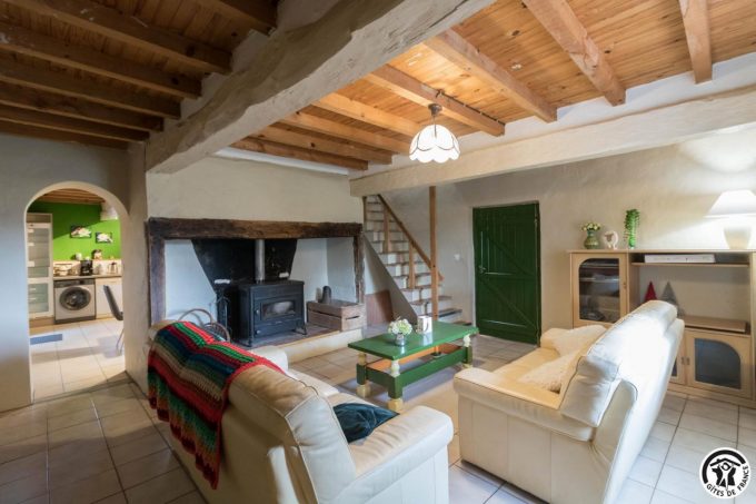 31G101371-ed0c8045a4324872bcaec0c4ab0fcbb3