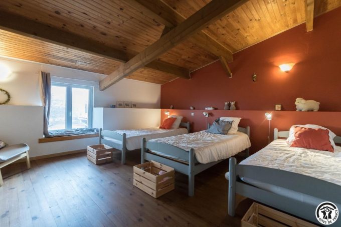 31G101371-ee60555ea2a04353a5b69d2a97489884