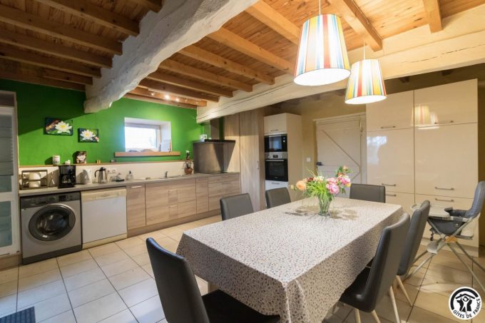 31G101371-fa2b05c1ec054acf9fcd9c3f9ddd3369