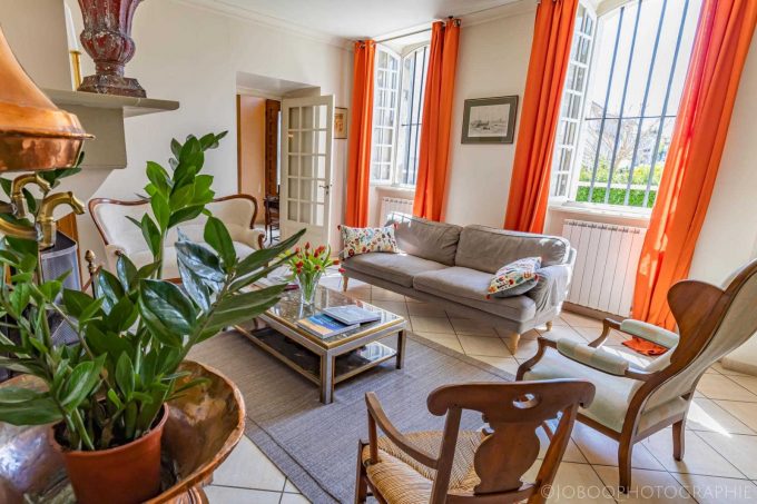 31G101373-0c3d6d2c18914d96bd8c8a5d7ea9f710