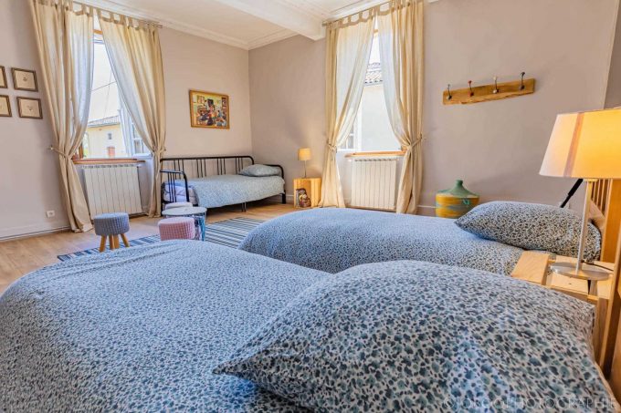 31G101373-39aef4fa2ae848d892cbbbc4bbf64abc