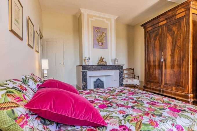 31G101373-5843dd7ef3ff4c55a25e271b126fb64b