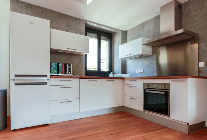 31G101380-2ebd5aaec2c04d7b98e033cf4f544644