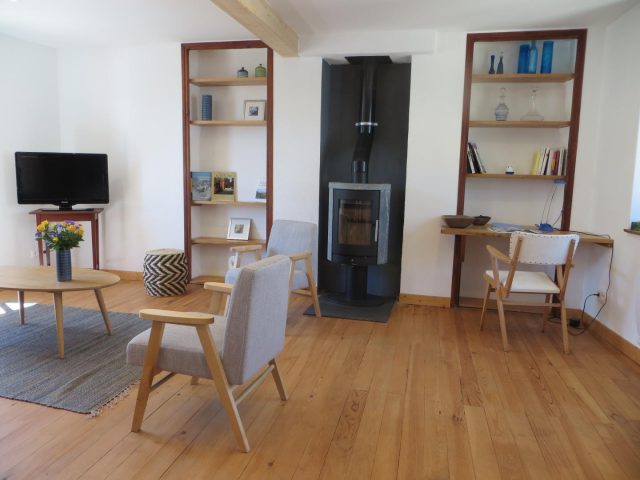 31G101380-3cb20875184b44efbd9c5f6e2f8d0f9a