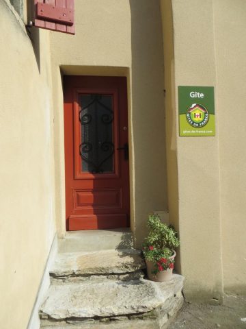 31G101380-7f93559ec8e346b78d4410895aea3d13