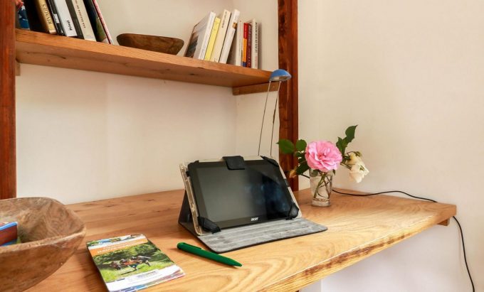 31G101380-ddad70940b3b4e8b95f352e656d40074