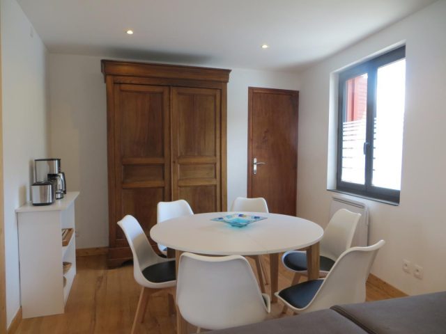 31G101380-fd6caeccf1d84bc6852381fdf989a85a