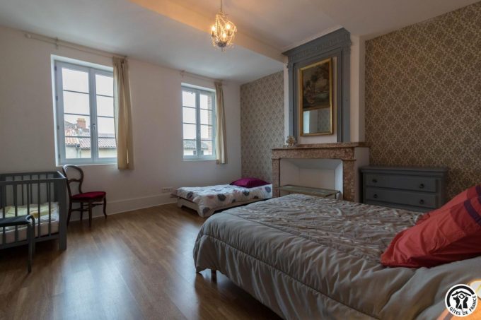 31G101381-15316dd33b41473dae926103b0ffc0b8