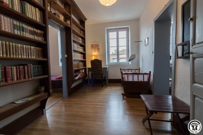 31G101381-2adee9979bac446ab24dc0790db6260e