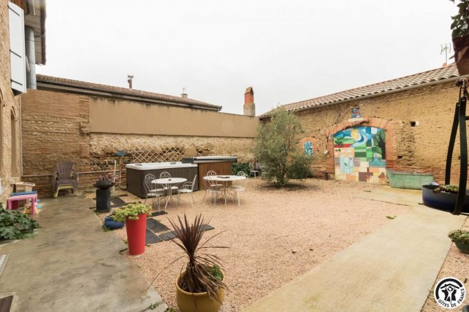 31G101381-4f781ee75681411380b28b5c28160696