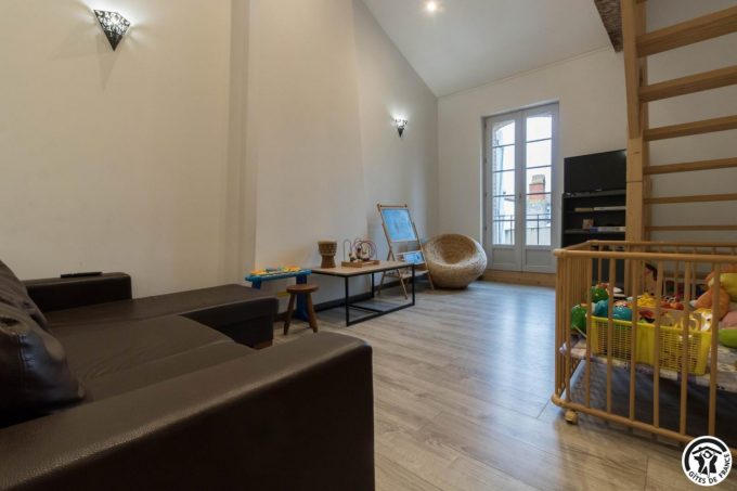 31G101381-5c1f2d01eb6346418f62b5bbb1ce37a1