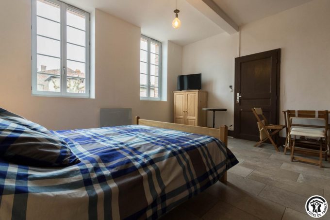 31G101381-c4a3fd8fca0748579a2cbdfb27f07845