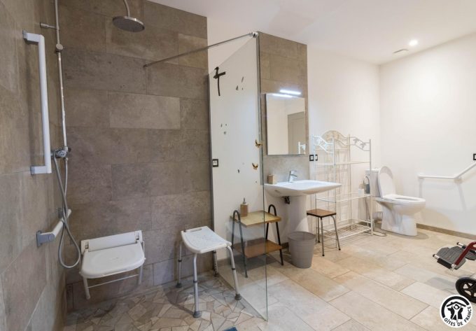 31G101381-cbe465a69dae48529117d0d4200f7e05