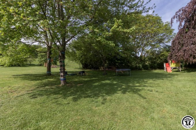 31G101383-2bf5e3507de34260ac3083a581af9157