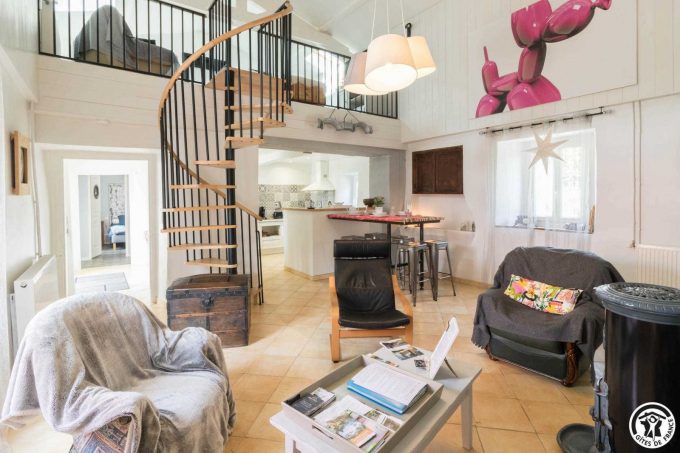 31G101383-325f5d018082459a9915ddf6a8650a50