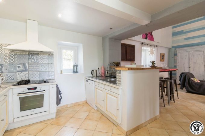 31G101383-4a0c8a3610ec42ee91f3399cb3294bc3